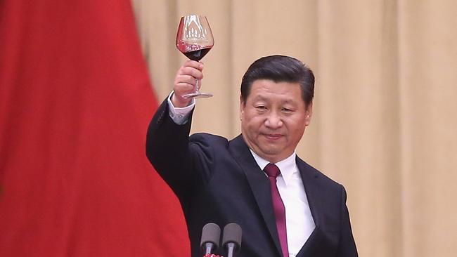 Chinese President Xi Jinping gives a toast during Golden Week celebrations.