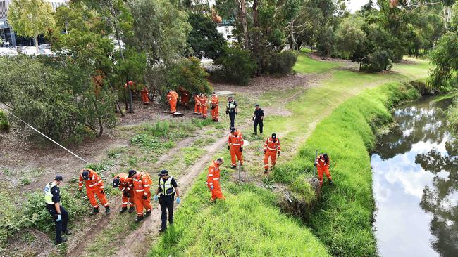 Police and SES crews search Darebin Creek where the body of toddler Sanaya was found. Picture: Ellen Smith