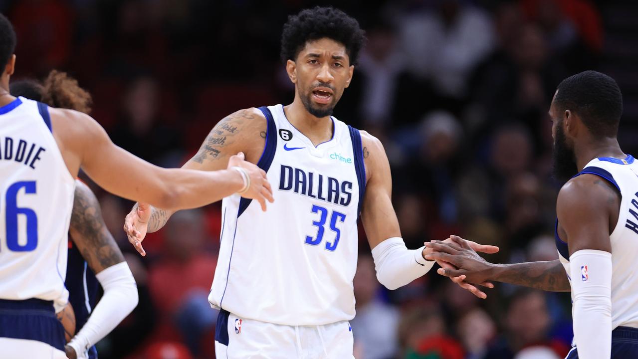 Dallas Mavs 'Want to Sign' Christian Wood - But Is 'Dynamic' Big Man  Tweeting 'Goodbye'? - Sports Illustrated Dallas Mavericks News, Analysis  and More