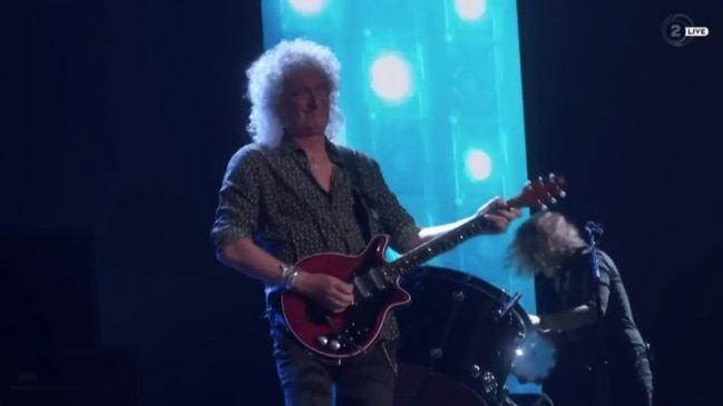 Queen opens the Oscars with Adam Lambert