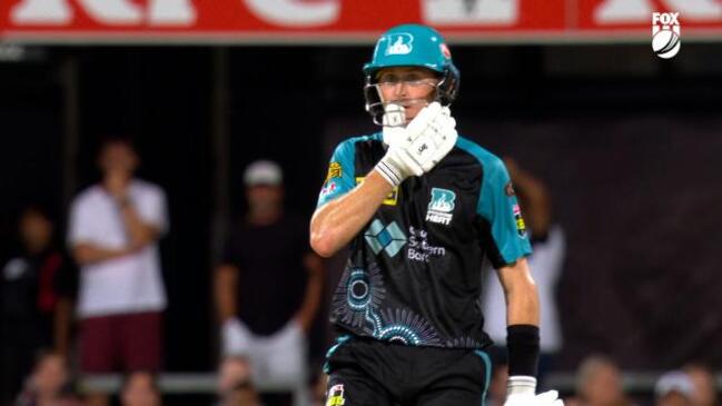 Controversy erupts as wrong man on strike for Marnus wicket!