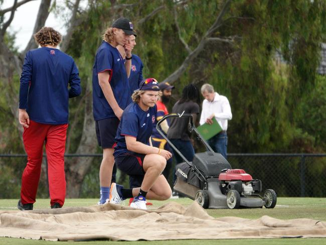 Former Australian & Victorian batsman Will Pucovski is making his cricket comeback today after multiple issues with concussion & shoulder surgery.HeÃ&#149;s playing Premier Cricket for Melbourne against Hawthorn Kingston. Will playing varying sports while they wait for a rain delay.   Picture: Alex Coppel.