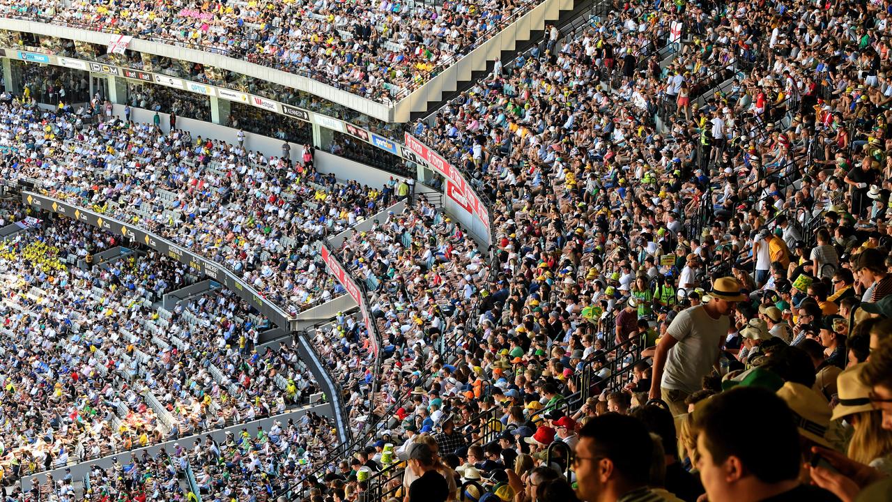 A full house at the Boxing Day Test. Is there a better sight?