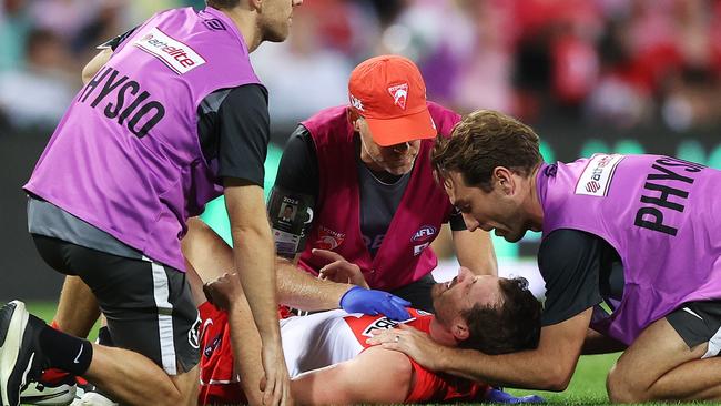 Harry Cunningham was concussed after a collision with Peter Wright. Picture: Mark Metcalfe/AFL Photos/via Getty Images