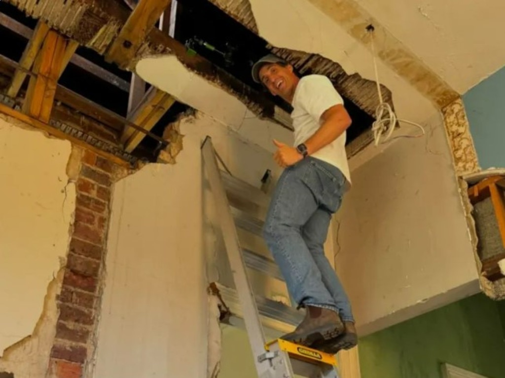 Andy Lee gets up close and personal with the renovation. Picture: Instagram/thebuild_ravenswood