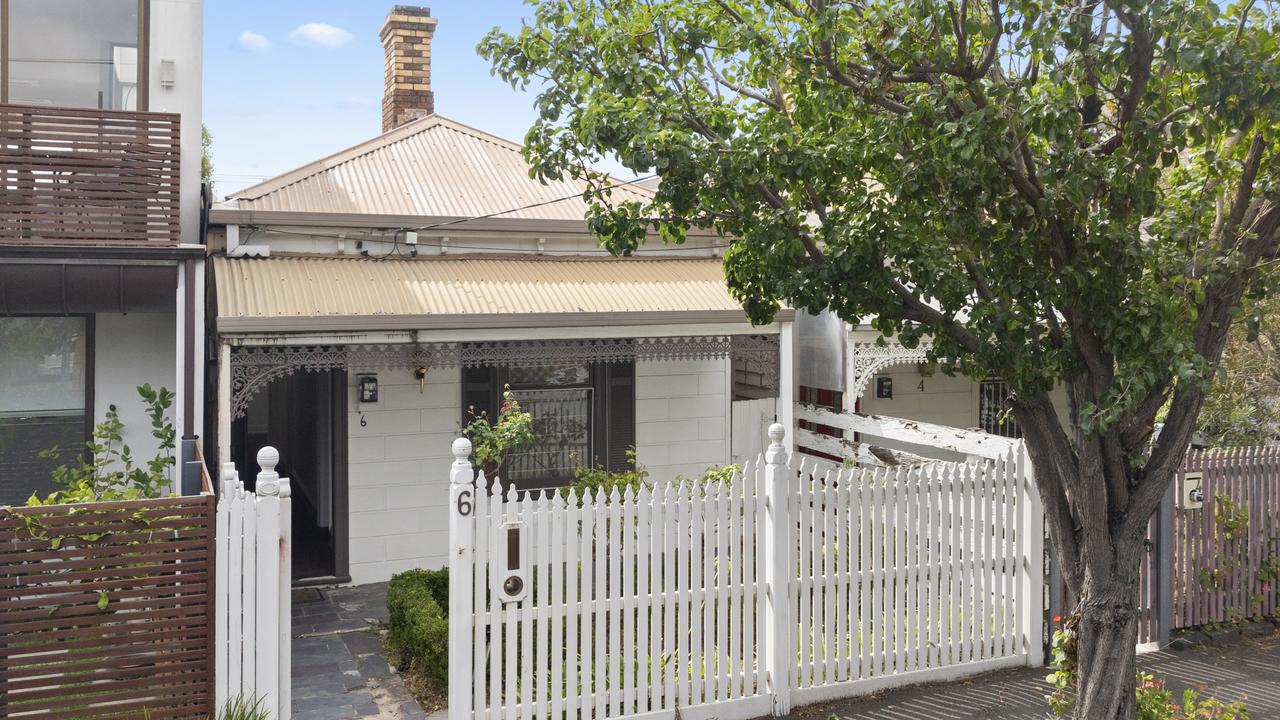 South Yarra: $1.205m buy offers huge reno potential