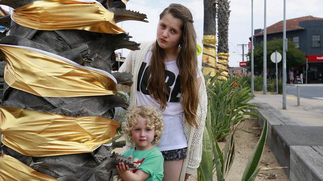 Hampton’s Tayla (back) and Amelia were among those who hated Bayside’s Christmas decorations.