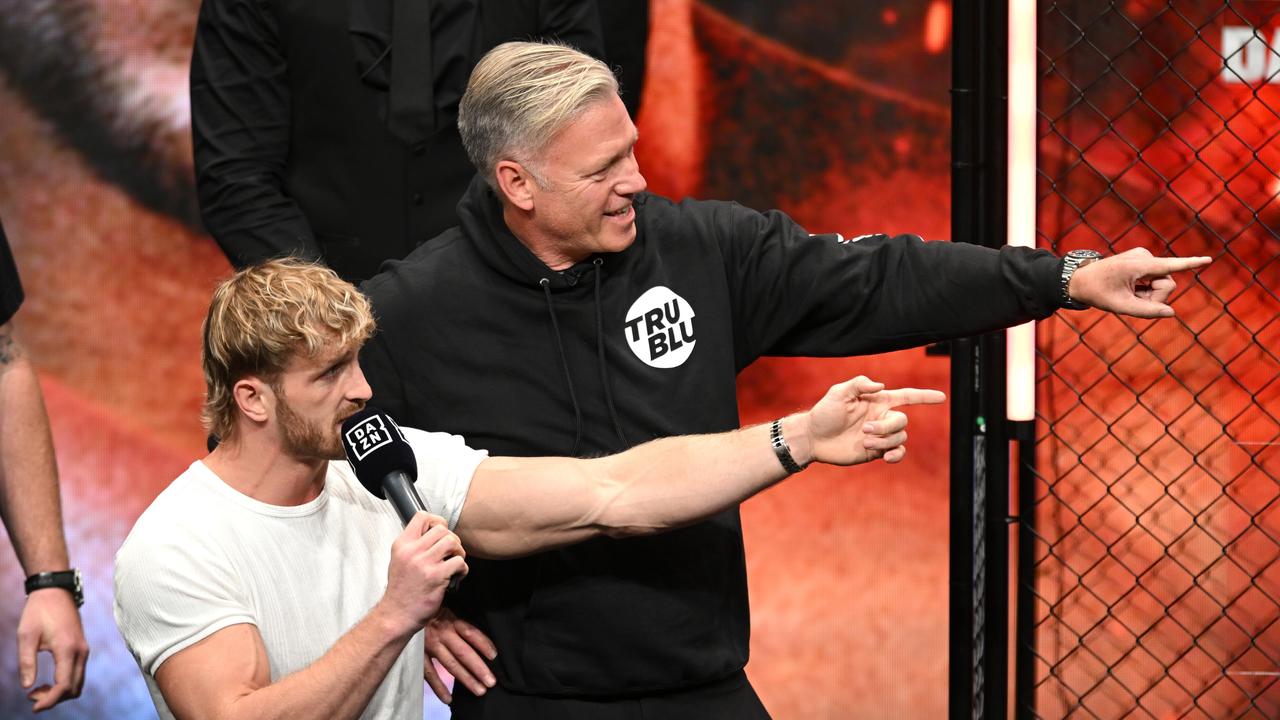 Logan Paul brought out American television presenter and journalist Chris Hansen, from the show To Catch a Predator, to taunt Danis. (Photo by Ben Roberts Photo/Getty Images)