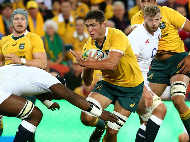 A new Wallabies contract could keep Simmons in Australia. Picture: Adam Head