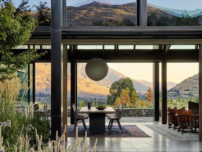 EMBARGO FOR WISH 06 OCT 2023. FEE MAY APPLY.Sydney interior designers Sarah-Jane Pyke and Juliette Arent created a home for clients just outside Queenstown, New Zealand. Photo: Anson Smart