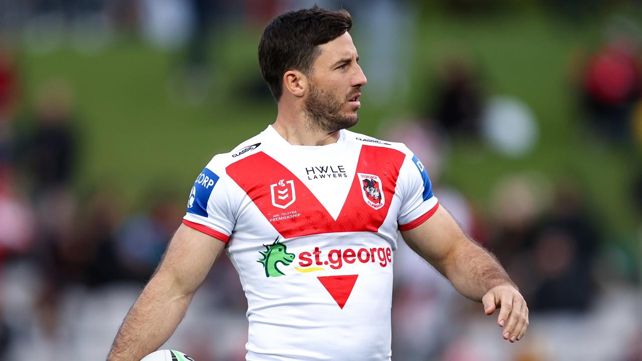 SYDNEY, AUSTRALIA - SEPTEMBER 03: Ben Hunt of the Dragons warms up prior to the round 25 NRL match between the St George Illawarra Dragons and the Brisbane Broncos at Netstrata Jubilee Stadium, on September 03, 2022, in Sydney, Australia. (Photo by Brendon Thorne/Getty Images)