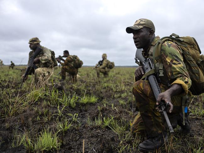 Australian Army soldiers deployed on Exercise Wantok Warrior 24 and soldiers from the Papua New Guinea Defence Force 2nd Royal Pacific Island Regiment during a clearance of Sepik Plains, Wewak, Papua New Guinea. PHOTO: PTE Jessica Gray