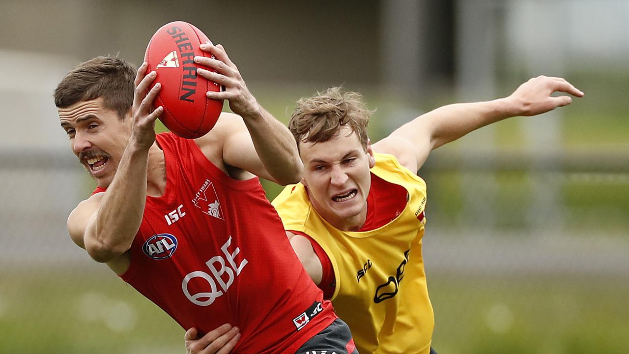 Shorter quarters didn’t stop Jake Lloyd racking up disposals in the back half.