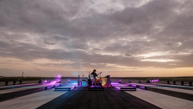 Tash Sultana performs solo at Avalon Airport, Geelong in December 2020.