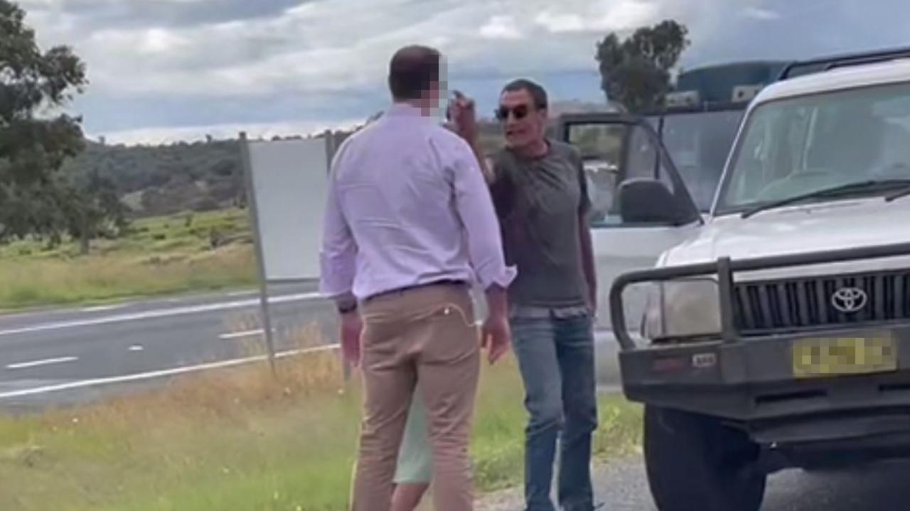 Barnaby Joyce Confronted By Angry Voter In Furious Roadside Verbal ...