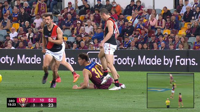 Jake Kelly kicks Eric Hipwood after he failed to complete a mark.