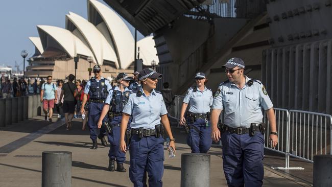 Police around Sydney Harbour foreshore. Picture: Daniel Griffiths