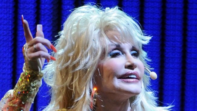 Dolly Parton said she was left a baby named Jolene on her doorstep when ...