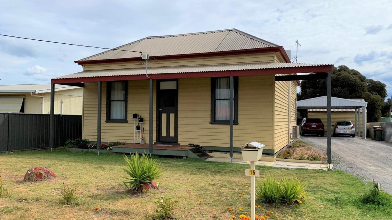 15 Duncan St, Birchip is for sale and is located in Shire of Buloke.