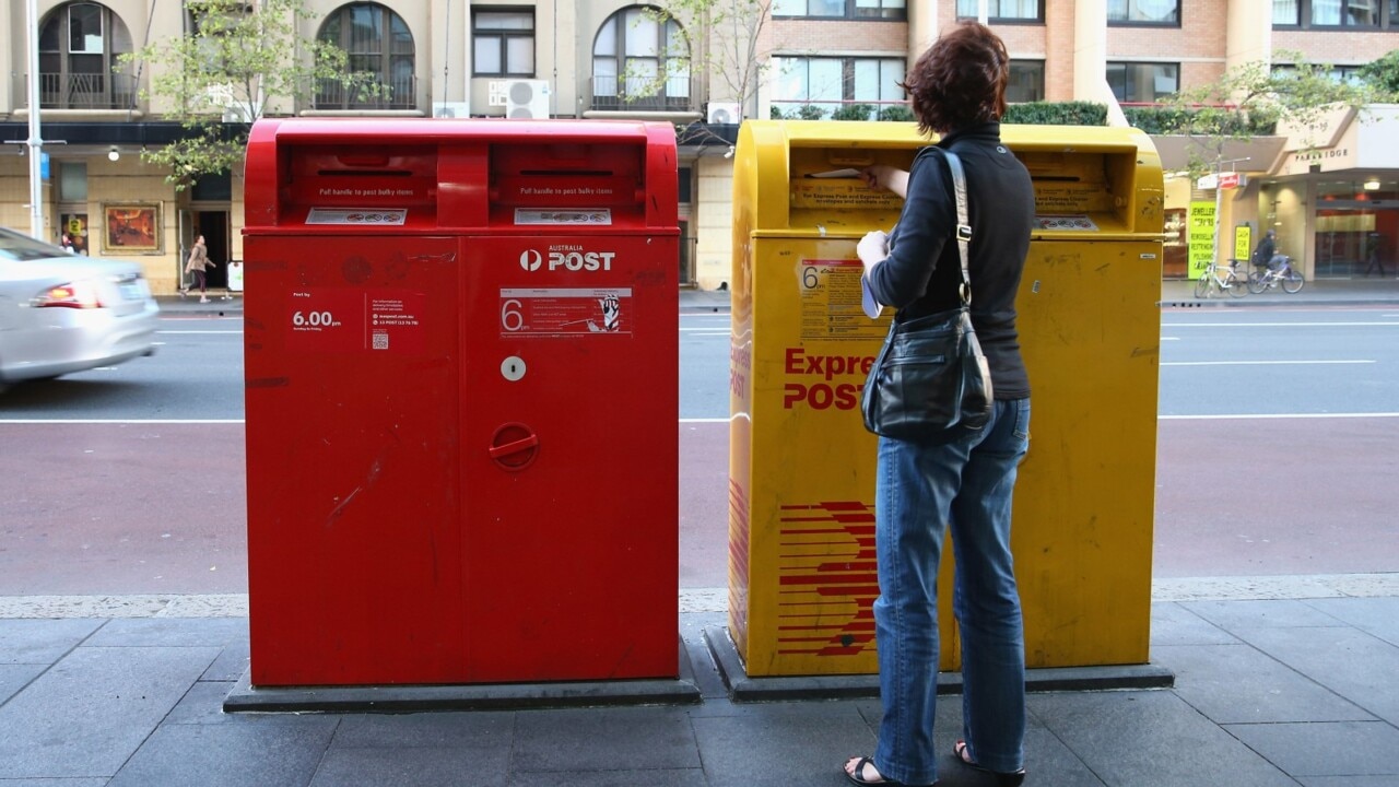 Australia Post races to keep up with online shopping boom