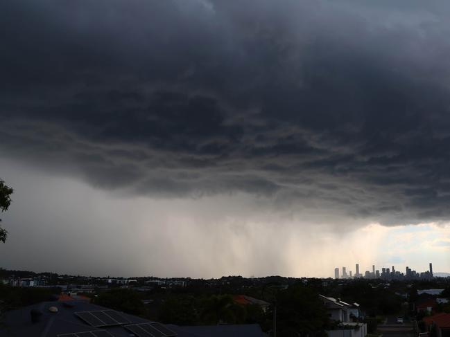 A dangerous storm moved through southeast Queensland. Picture: NewsWire/Tertius Pickard