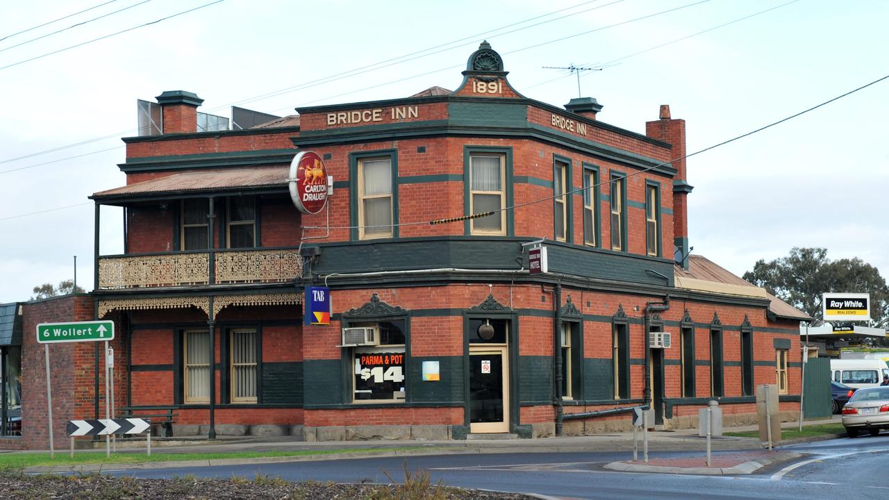 Mernda postcode history: Bridge Inn Hotel, Mernda Football Club ...