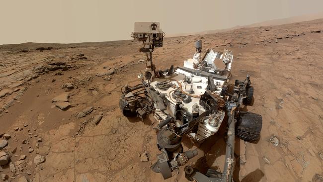 ROVER MARS .. 18/07/2013 WIRE: This photo released by NASA shows a self-portrait taken by the NASA rover Curiosity in Gale Crater on Mars. Measurements of the Martian air by the rover found it’s mostly made of carbon dioxide with traces of other gases, according to two studies appearing in the Friday, July 19, 2013 issue of the journal Science. (AP Photo/NASA) Pic. Ap