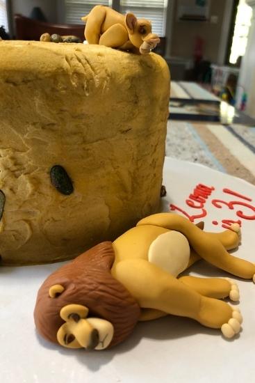 3-year-old girl's hilarious reason for dead Mufasa birthday cake