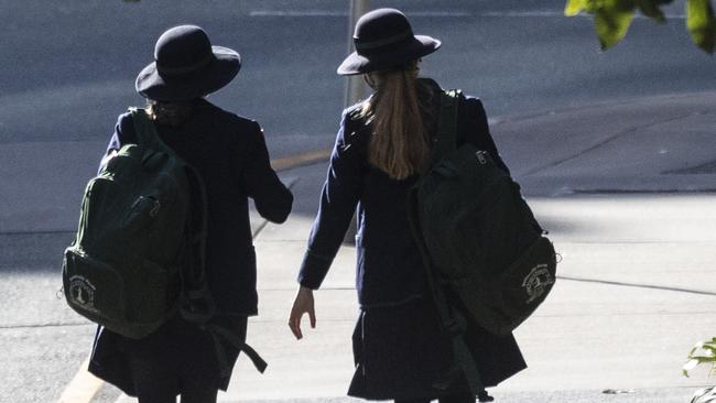 School students leaving school for the day. Picture: NCA NewsWire/Sarah Marshall