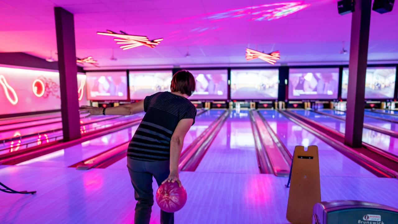 Bowling westfield deals