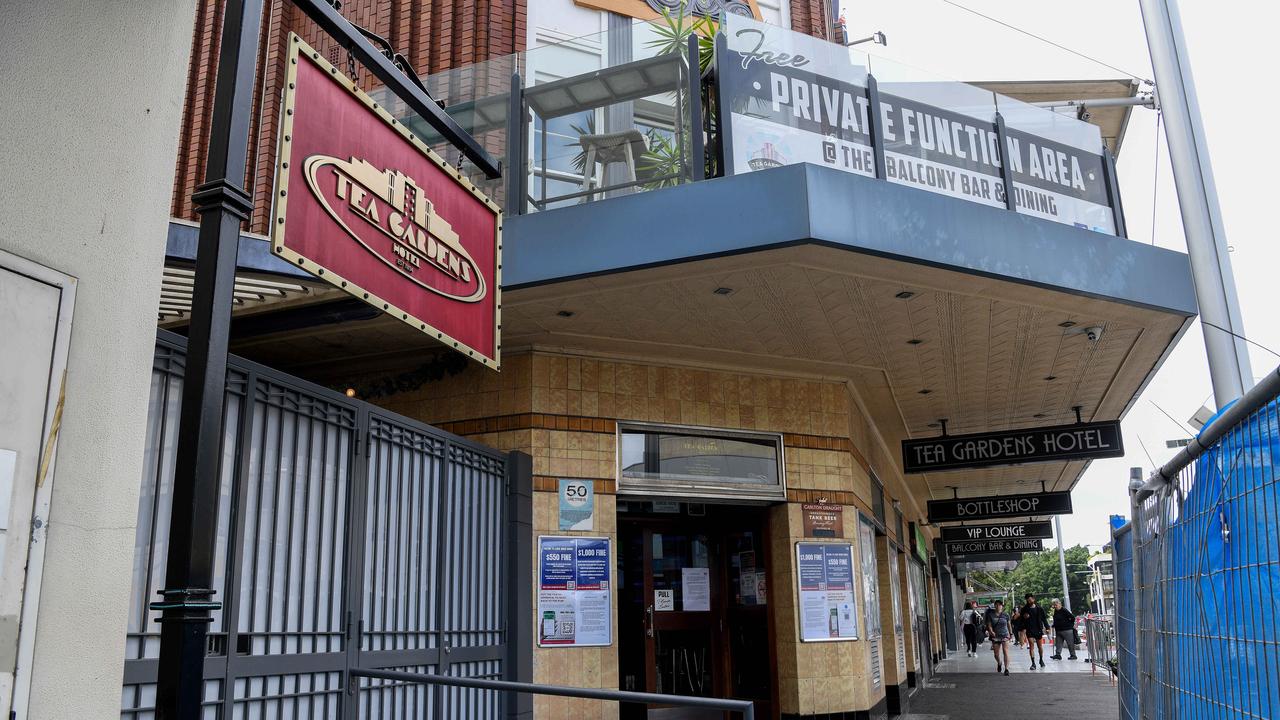 Covid cluster emerges at Bondi’s Tea Gardens Hotel | Herald Sun