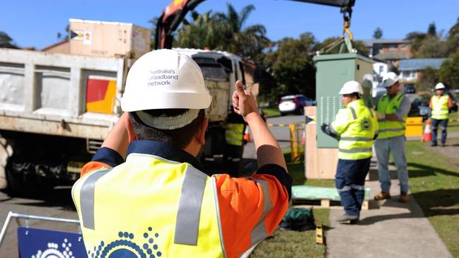 NBN contractor Foxcomm install an FTTN on the corner of Parry and Darby Street Cooks Hill, Newcastle NSW.