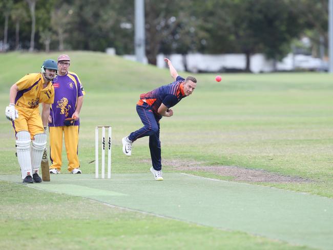 Palm Beach Currumbin (batting) vs. Runaway Bay in the Community Div 3 competition. Chris Schultz. 25 November 2023 Palm Beach Picture by Richard Gosling