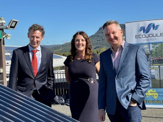 Whitlam MP Stephen Jones, Labor Cunningham candidate Alison Byrnes and Shadow Climate Change and Energy Minister Chris Bowen at the UOW Innovation Campus on Tuesday, May 3, 2022. Picture: Dylan Arvela