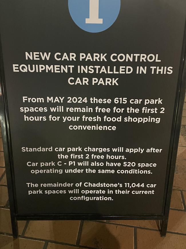 Chadstone shopping centre paid parking sign.