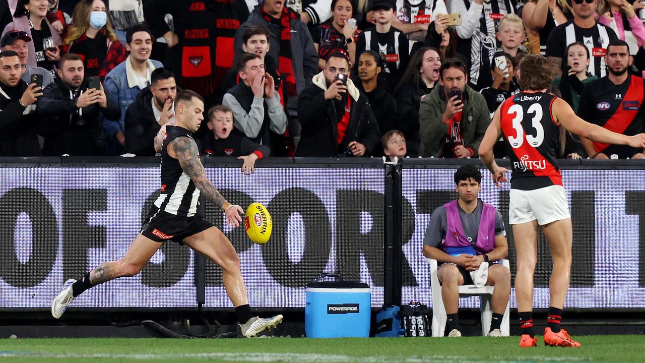 Jamie Elliot kicks the winner after the siren. Picture: Mark Stewart