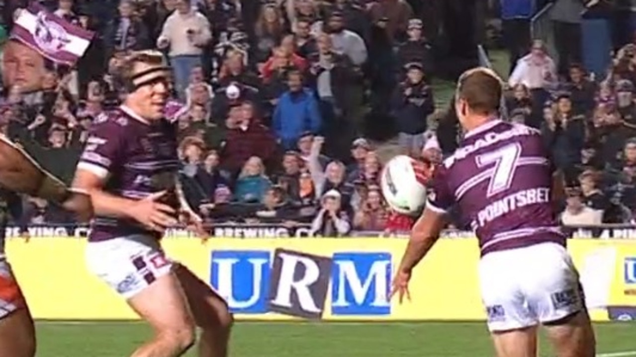 Cherry-Evans passed for Jake Trbojevic. Photo: Fox Sports