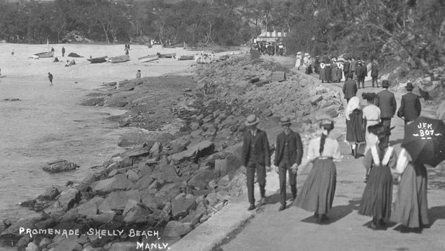 Marine Parade between Fairy Bower and Shelly Beach. Photo Northern Beaches Library