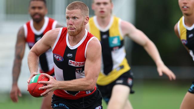 The Dan Hannebery signing has been nothing short of a disaster, which the former Swan struggling to overcome injuries.