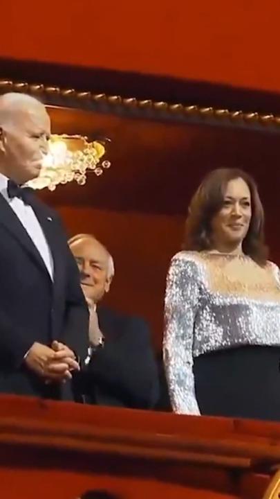 Did the Bidens snub Kamala Harris at event?