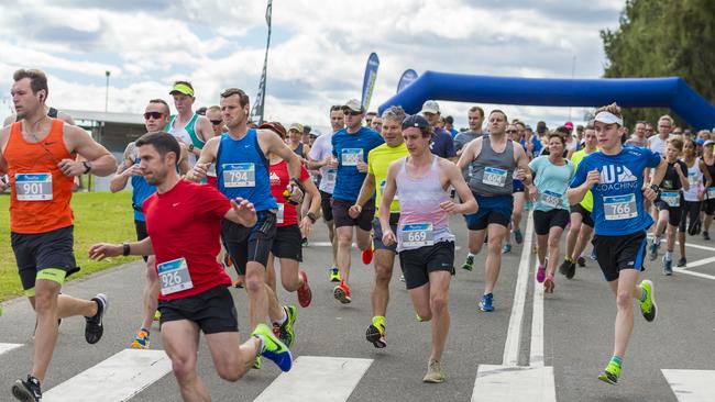 Start of the 10km event. Picture: JGRimages