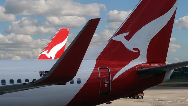 Qantas: Passengers’ bags left at Sydney airport after mechanical ...