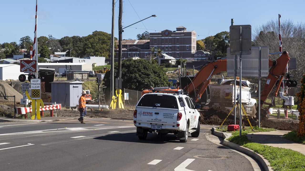 Bridge St is closed to traffic and pedestrians for work between Brooke St to the Bunnings entry driveway over the rail line this weekend. Picture: Kevin Farmer