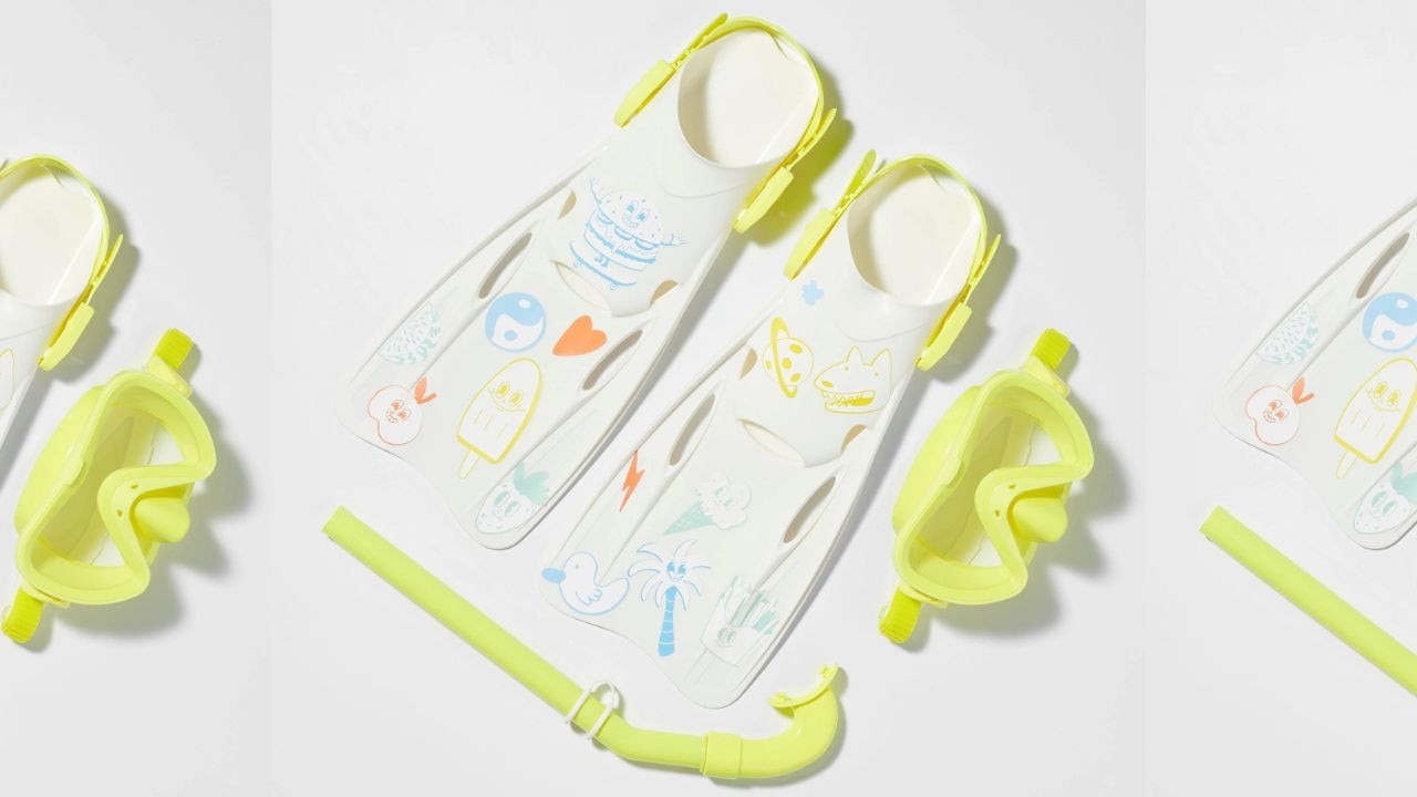 Sunnylife Kids Snorkel Set. Picture: Sunnylife