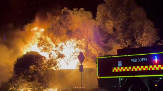 Massive fire broke out on the Calder Highway near Red Cliffs