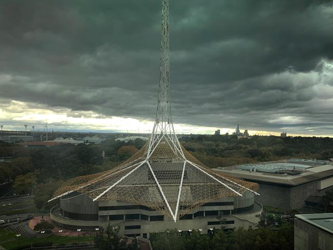 Cold weather moves in on Melbourne. Picture: David Caird