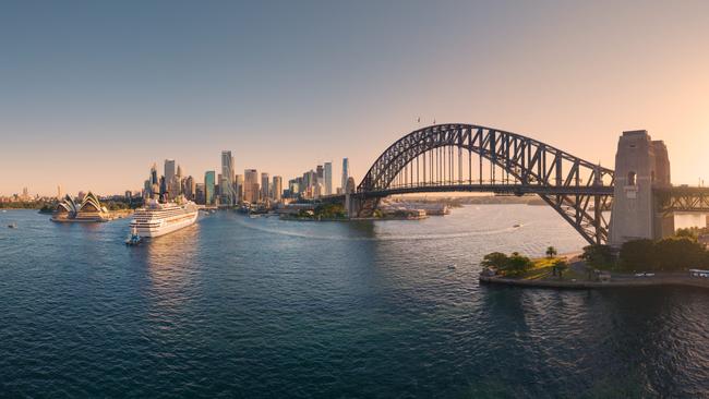 A cruise ship arriving in Sydney.