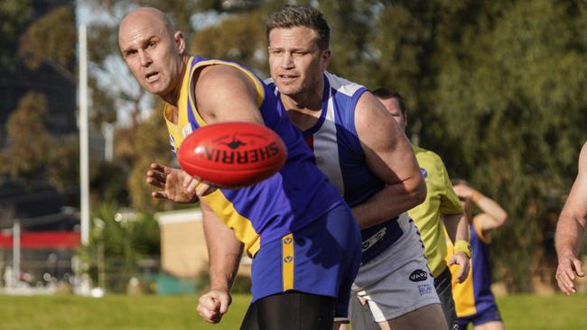 VAFA: De La Salle’s Benjamin Corin keeps his eye on the ball. Picture: Valeriu Campan