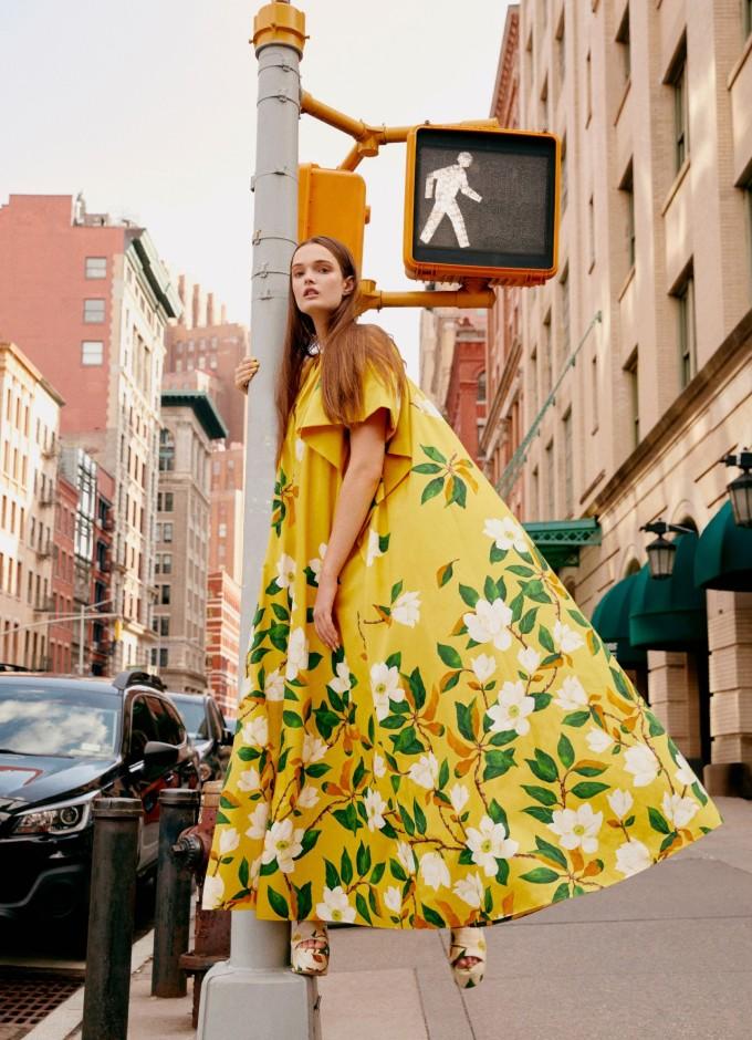 Meet the artist from Broken Hill whose dreamy prints coloured Oscar de la Renta s spring summer 22 collection Vogue Australia