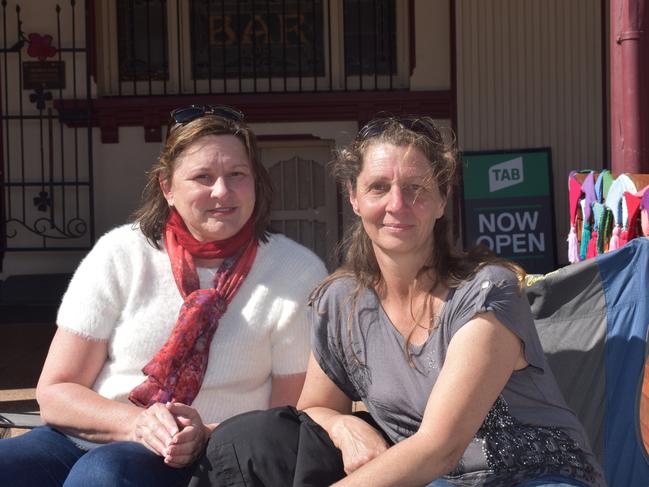 Kylie Williams and Petra Kuziw at the suitcase rummage during Jumpers and Jazz in July 2022. Photo: Jessica Paul / Warwick Daily News